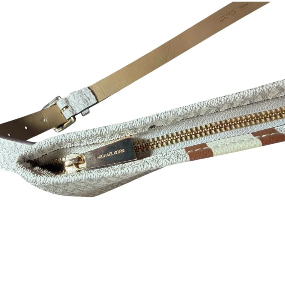 Michael Kors Logo Fanny Pack Off White Light Brown With Gold Hardware SizeS/M - Picture 3 of 7
